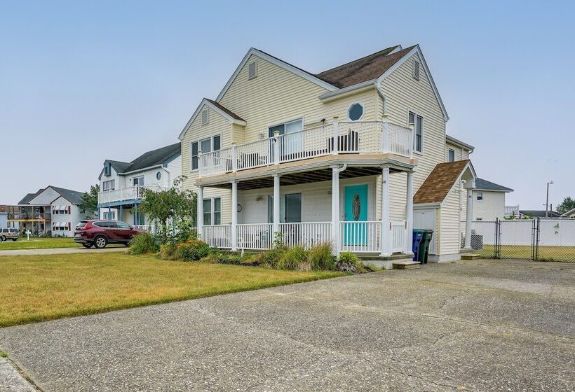 Brigantine Getaway: Walk To The Beach!