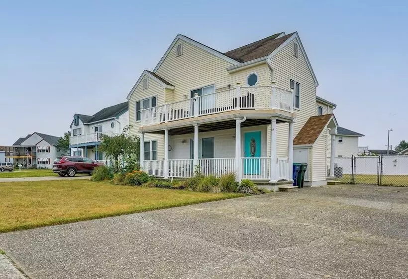 Brigantine Getaway: Walk To The Beach!