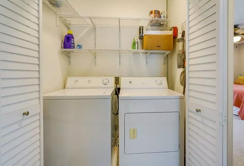 Brigantine Getaway: Walk To The Beach!