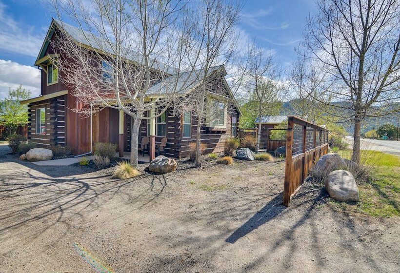 Buena Vista Vacation Home: Hot Tub, Mountain Views