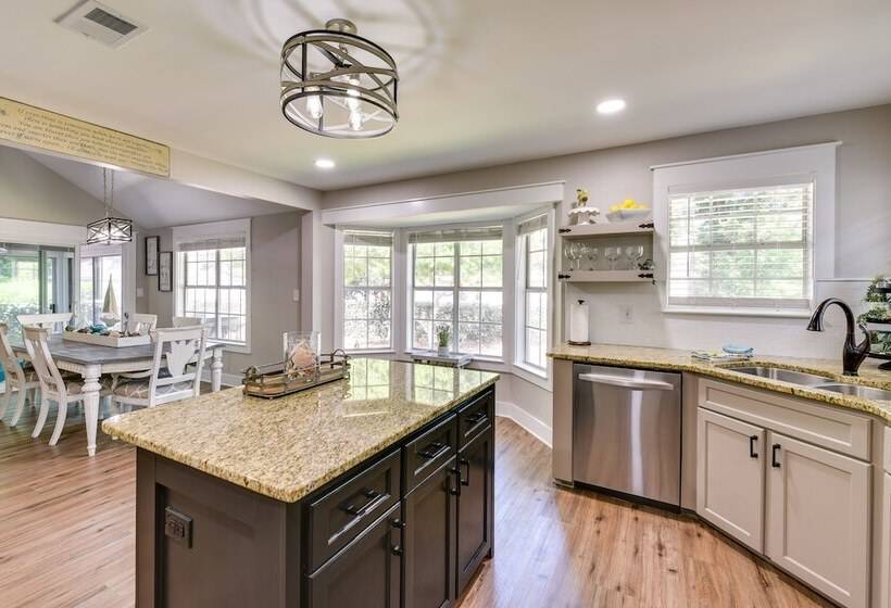 Charming Coastal Home: 6 Mi To Choctawhatchee Bay!