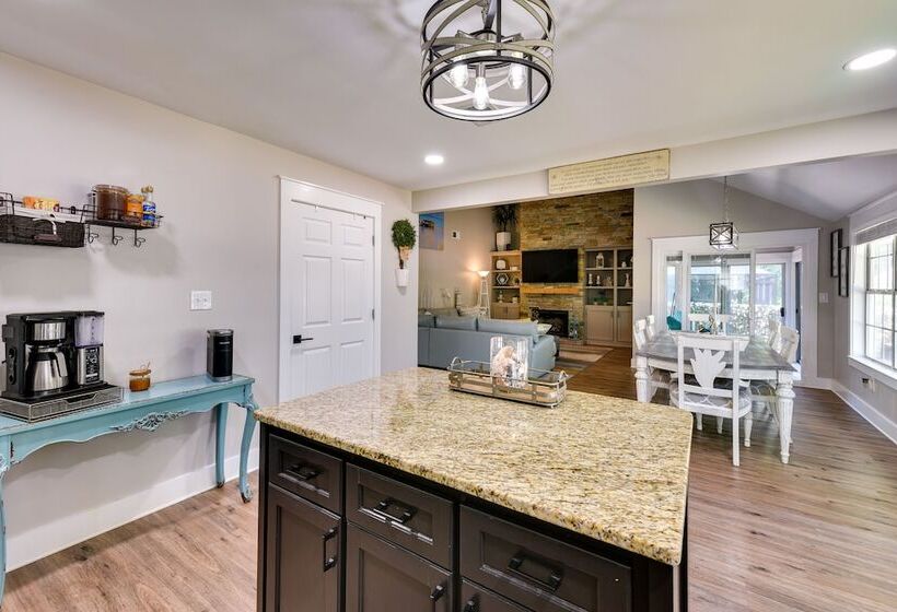 Charming Coastal Home: 6 Mi To Choctawhatchee Bay!