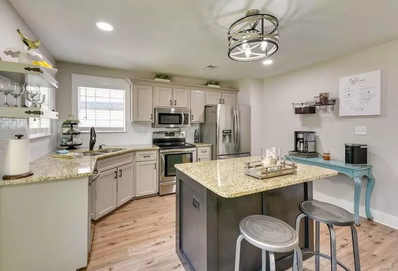 Charming Coastal Home: 6 Mi To Choctawhatchee Bay!