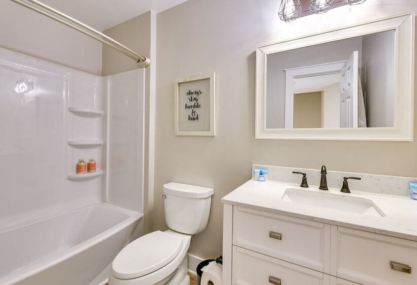 Charming Coastal Home: 6 Mi To Choctawhatchee Bay!