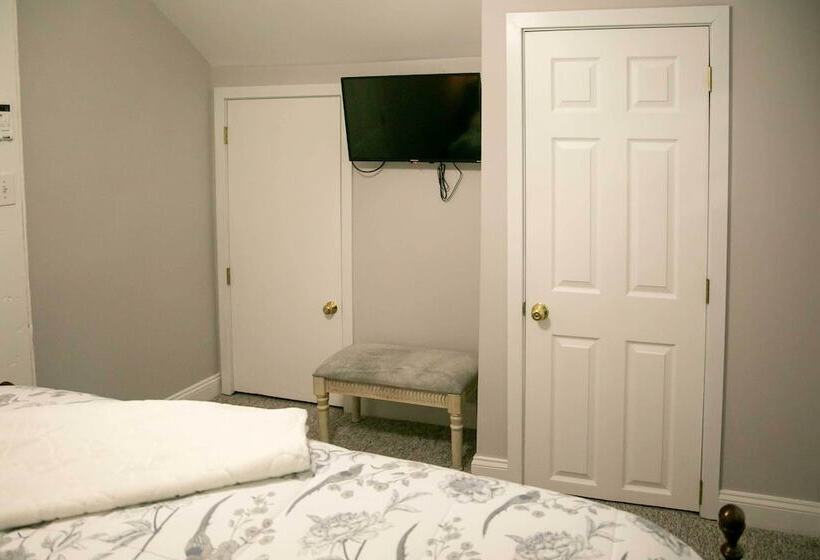 Charming Manheim Cottage W/ On Site Animal Viewing