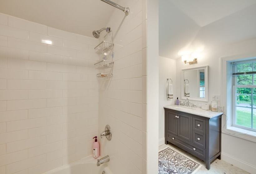 Charming Manheim Cottage W/ On Site Animal Viewing