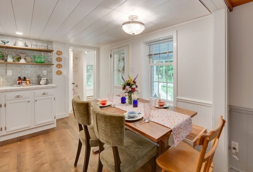 Charming Manheim Cottage W/ On Site Animal Viewing