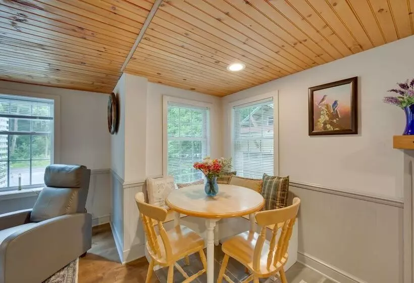 Charming Manheim Cottage W/ On Site Animal Viewing