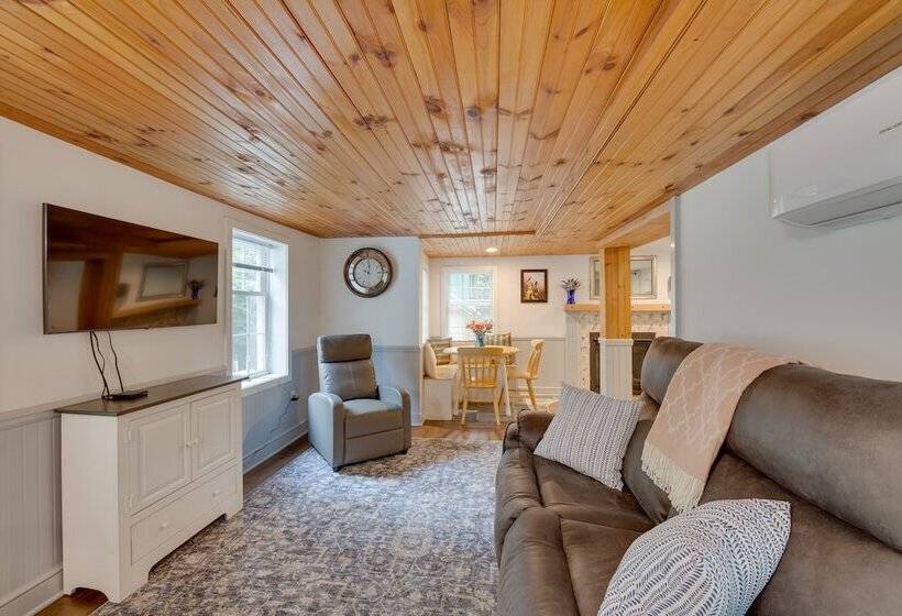 Charming Manheim Cottage W/ On Site Animal Viewing