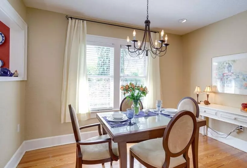 Charming St Petersburg Bungalow 2 Mi To Downtown!