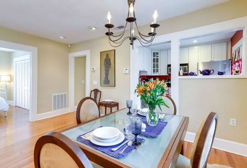 Charming St Petersburg Bungalow 2 Mi To Downtown!