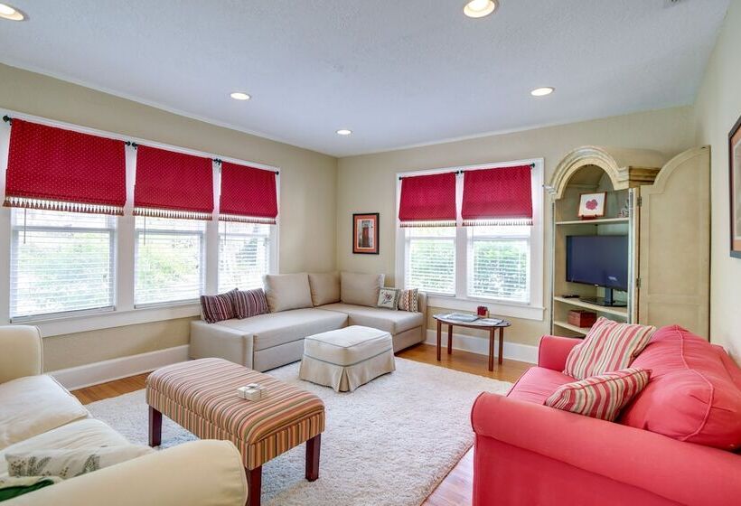 Charming St Petersburg Bungalow 2 Mi To Downtown!