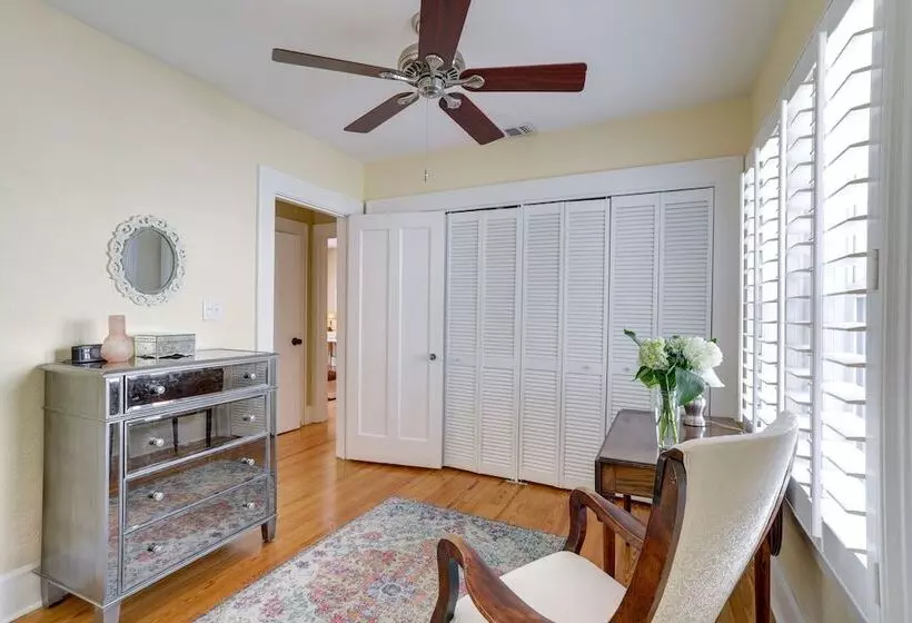 Charming St Petersburg Bungalow 2 Mi To Downtown!