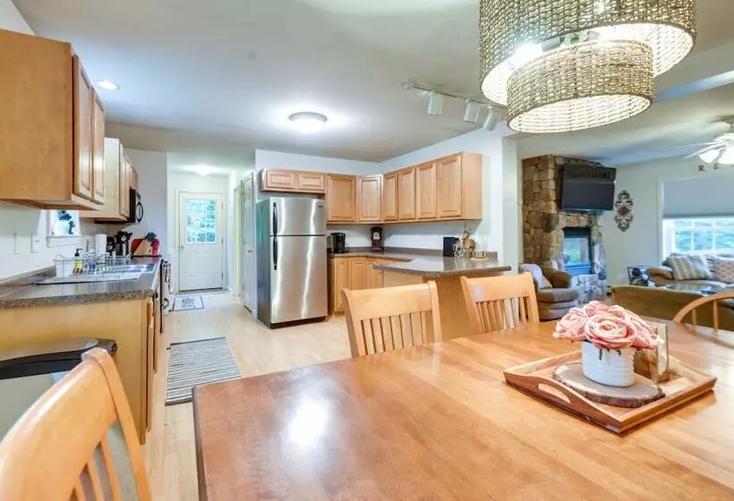 Cozy Campton Home: 10 Mi To Tenney Mountain Resort