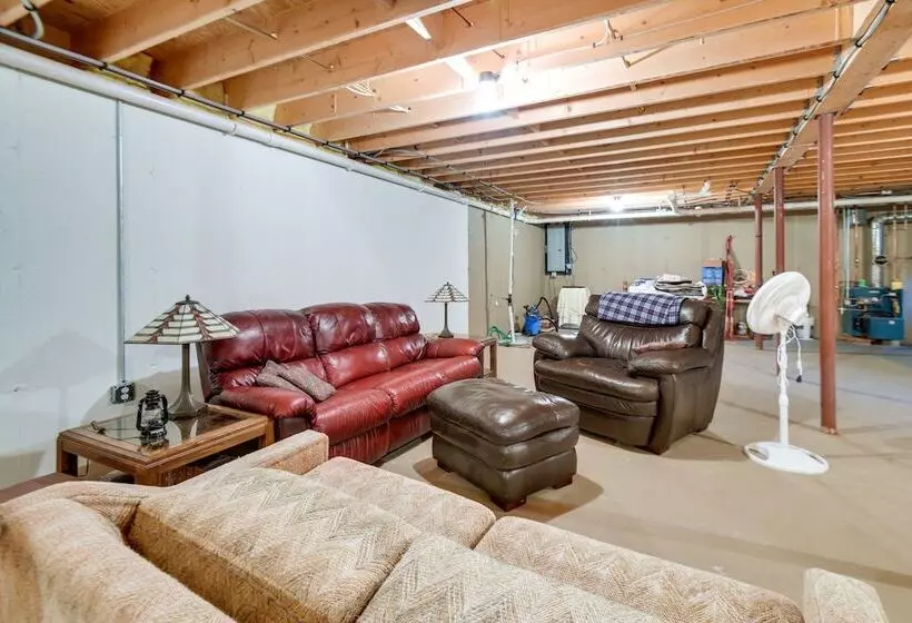 Cozy Campton Home: 10 Mi To Tenney Mountain Resort