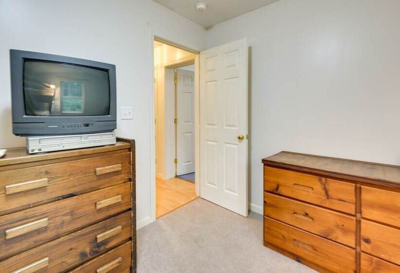 Cozy Campton Home: 10 Mi To Tenney Mountain Resort