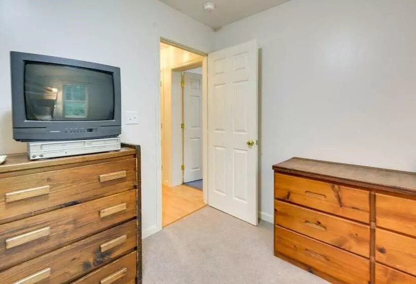 Cozy Campton Home: 10 Mi To Tenney Mountain Resort