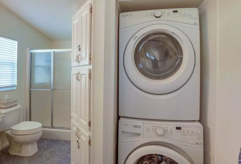 Cozy Jensen Beach Home: Pool Access, Walk To Beach