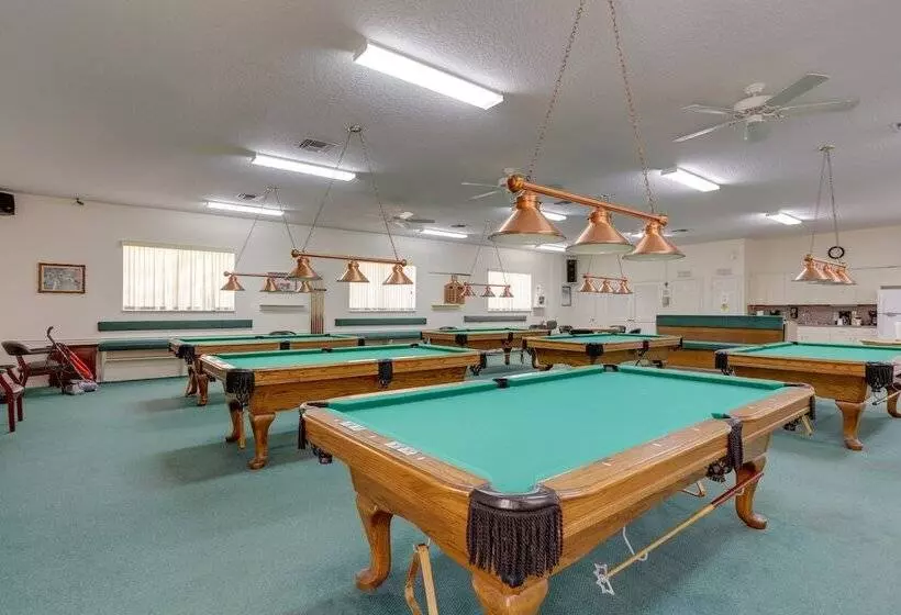 Cozy Jensen Beach Home: Pool Access, Walk To Beach