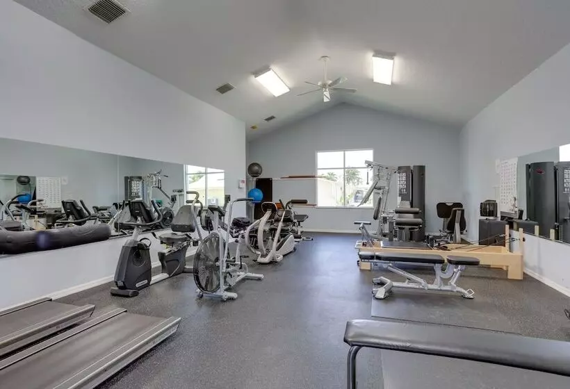 Cozy Jensen Beach Home: Pool Access, Walk To Beach