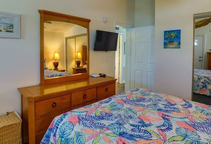 Cozy Jensen Beach Home: Pool Access, Walk To Beach