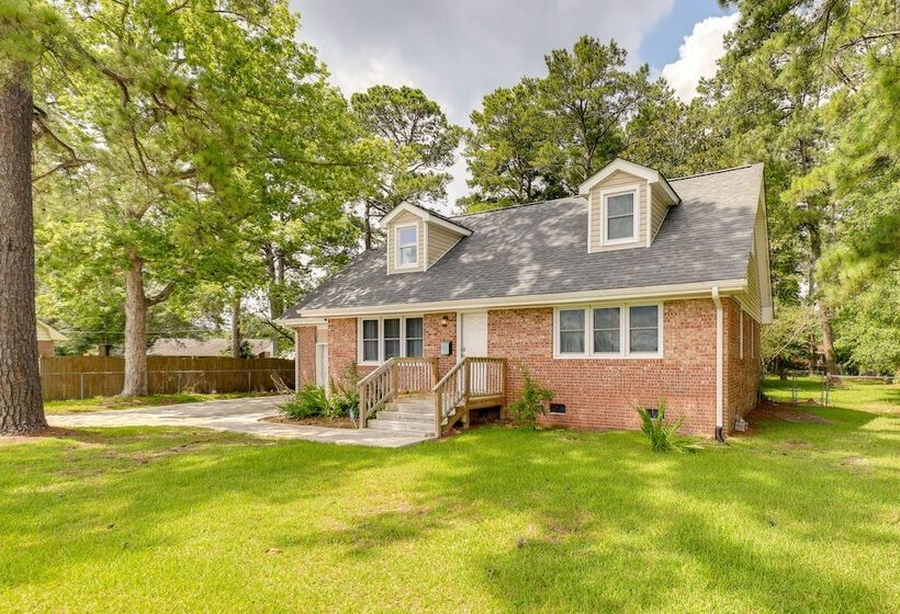 Cozy North Carolina Retreat Near Beaches & Golfing