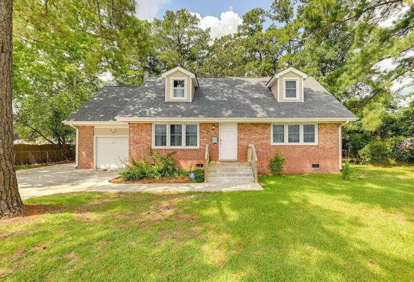 Cozy North Carolina Retreat Near Beaches & Golfing