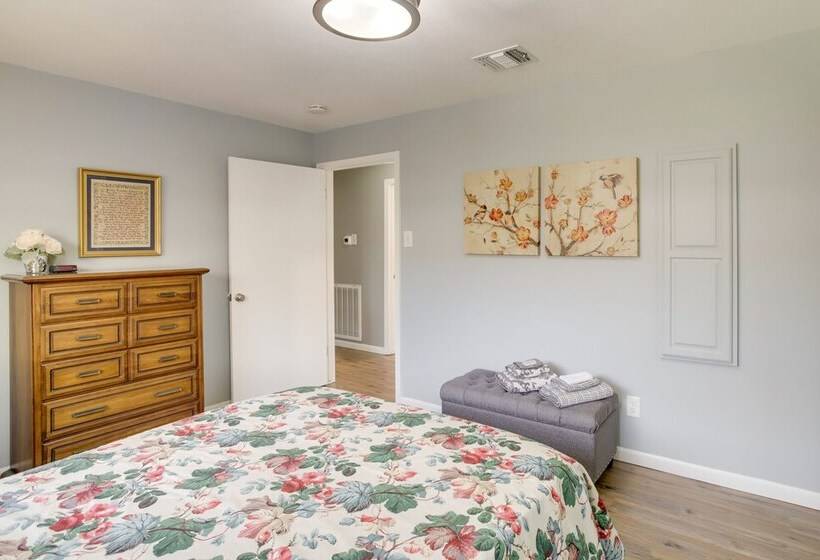 Cozy Shenandoah Home < 2 Mi To The Woodlands Mall!