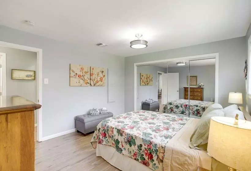 Cozy Shenandoah Home < 2 Mi To The Woodlands Mall!