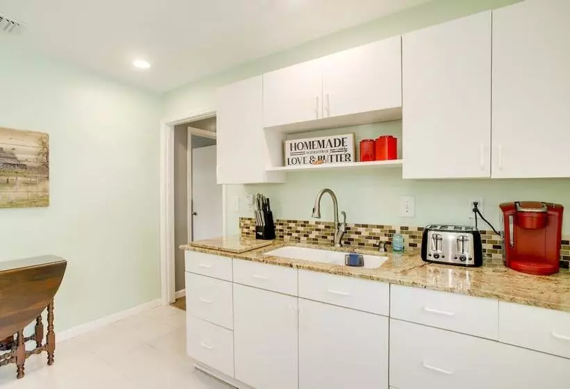 Cozy Shenandoah Home < 2 Mi To The Woodlands Mall!