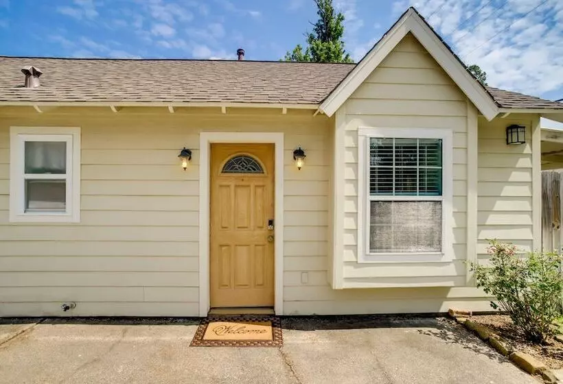 Cozy Shenandoah Home < 2 Mi To The Woodlands Mall!