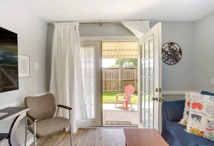 Cozy Shenandoah Home < 2 Mi To The Woodlands Mall!