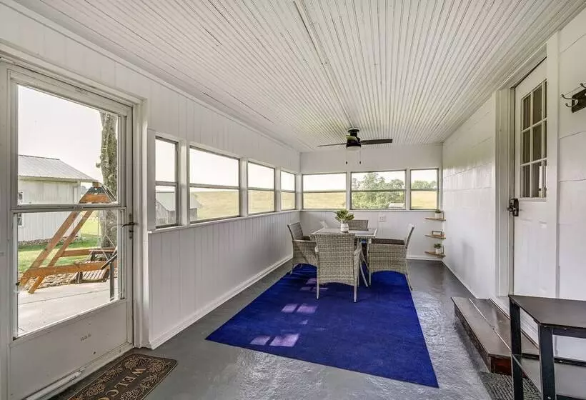 Dobson Farmhouse W/ Scenic Porch   Near Vineyards!