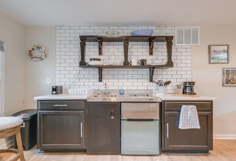 Greer Guest House < 1 Mi To Park & Downtown Area!