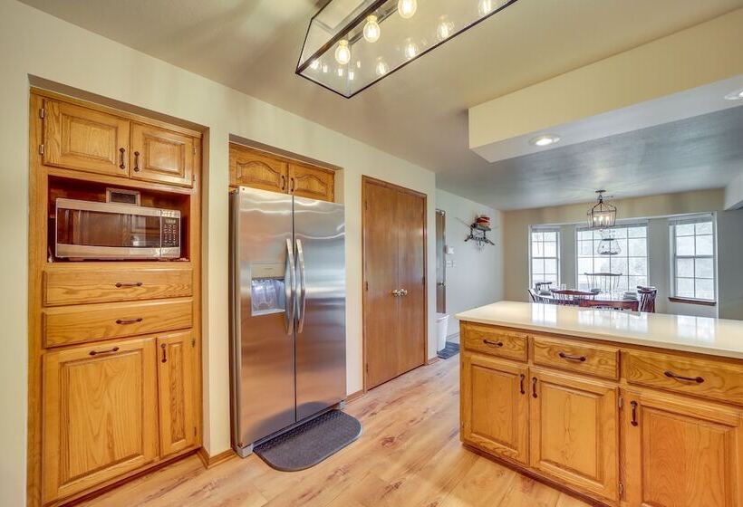 Grove Family Home W/ Shared Dock: Near Grand Lake!