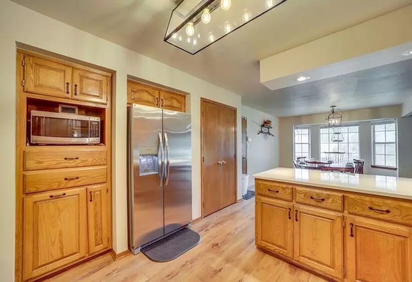 Grove Family Home W/ Shared Dock: Near Grand Lake!