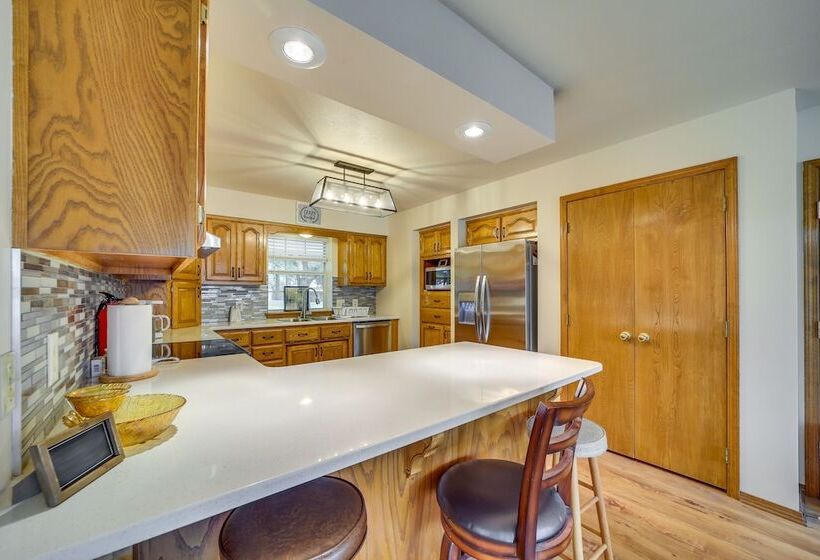 Grove Family Home W/ Shared Dock: Near Grand Lake!