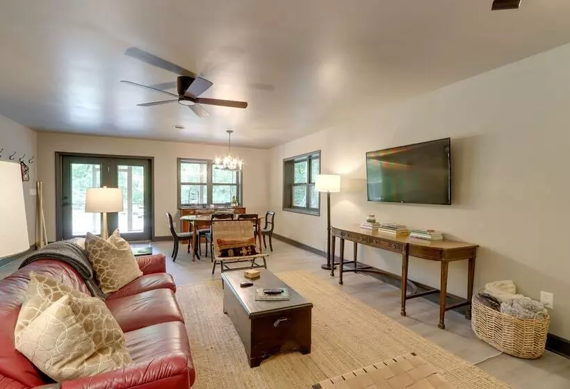 Hayesville River Run Home On Hiwassee River!