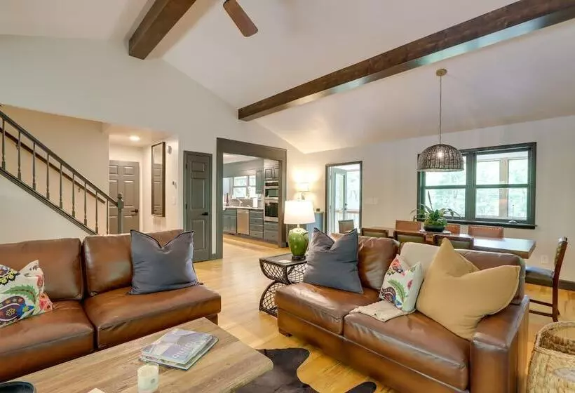 Hayesville River Run Home On Hiwassee River!