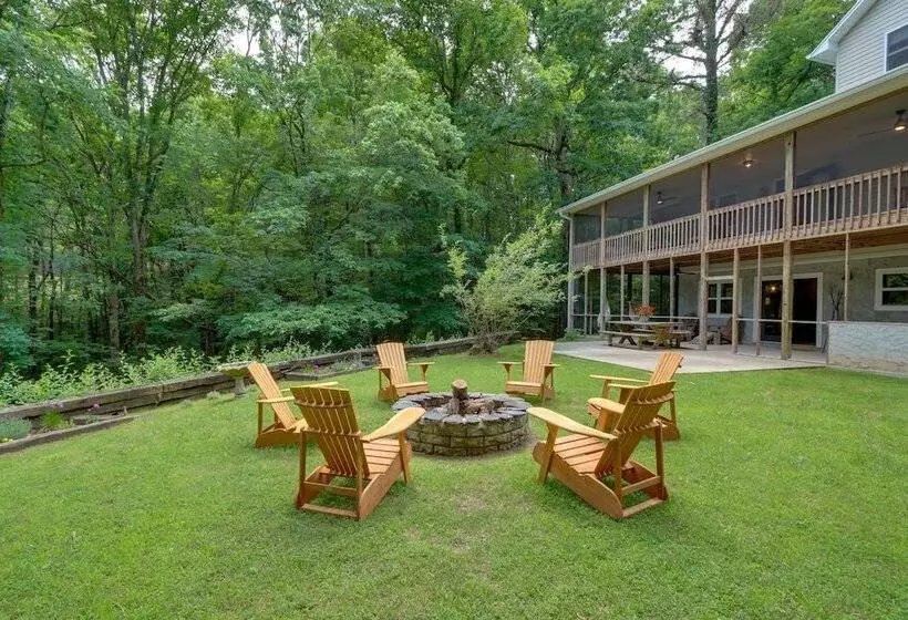 Hayesville River Run Home On Hiwassee River!