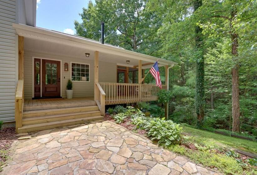 Hayesville River Run Home On Hiwassee River!