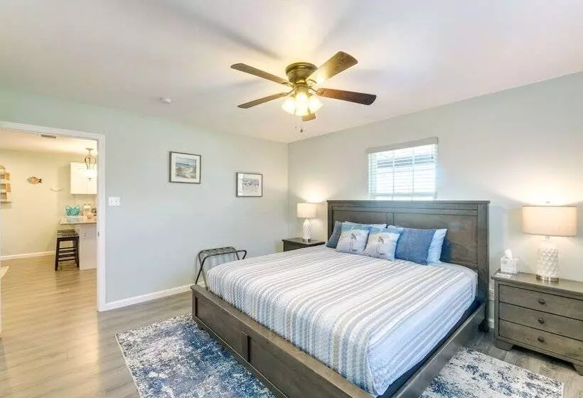 Heron Bay Cottage   Rockport   Enjoy Bay Living!