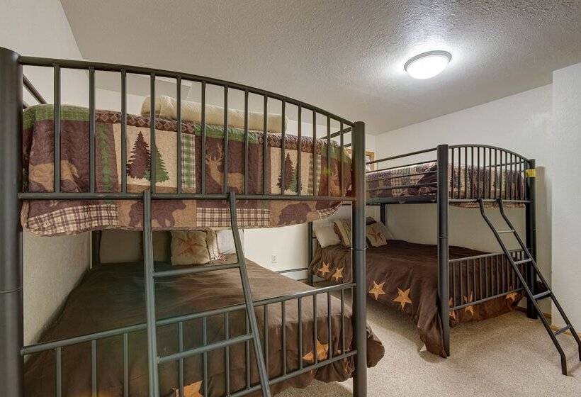 Jefferson Home W/ Mountain Views: Near Ski Slopes!