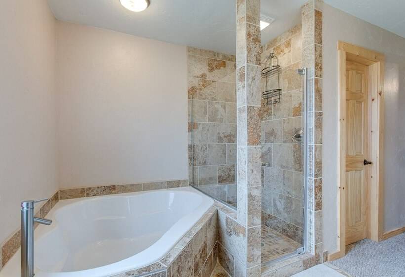 Jefferson Home W/ Mountain Views: Near Ski Slopes!