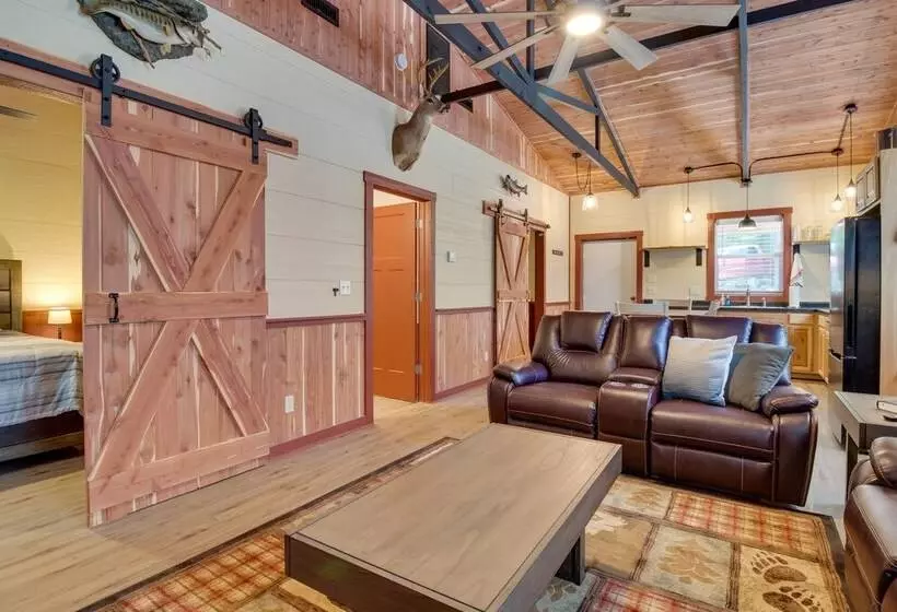 Lakefront Bull Shoals Cabin Rental: Pets Welcome!