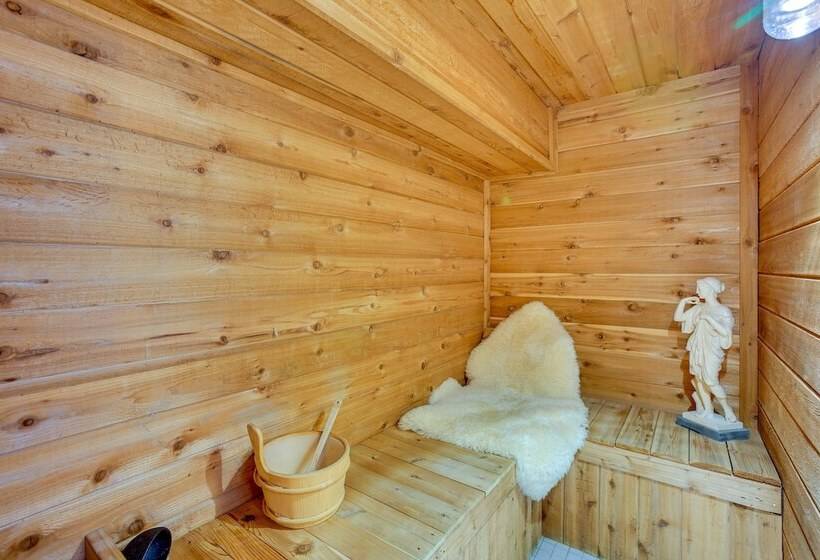 Lakefront Cadillac Retreat W/ Sauna + Boating!