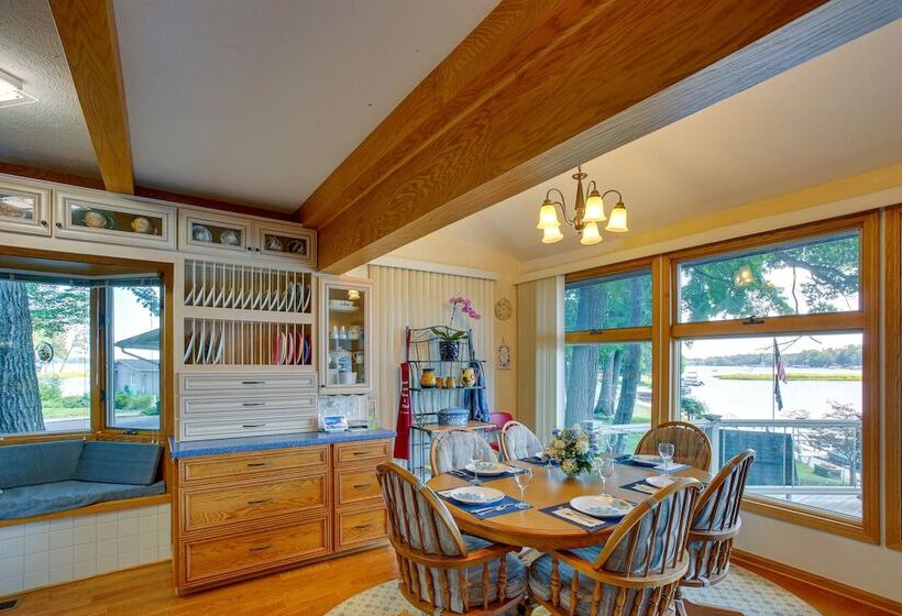 Lakefront Cadillac Retreat W/ Sauna + Boating!