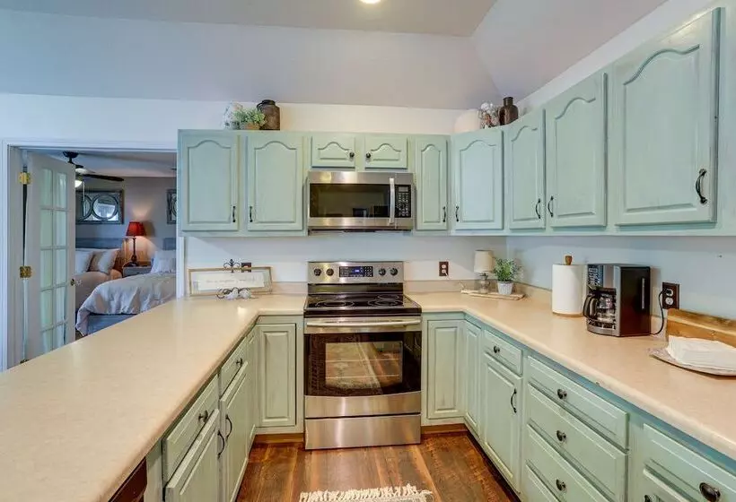 Lakefront Horseshoe Bend Home W/ Boat Dock!