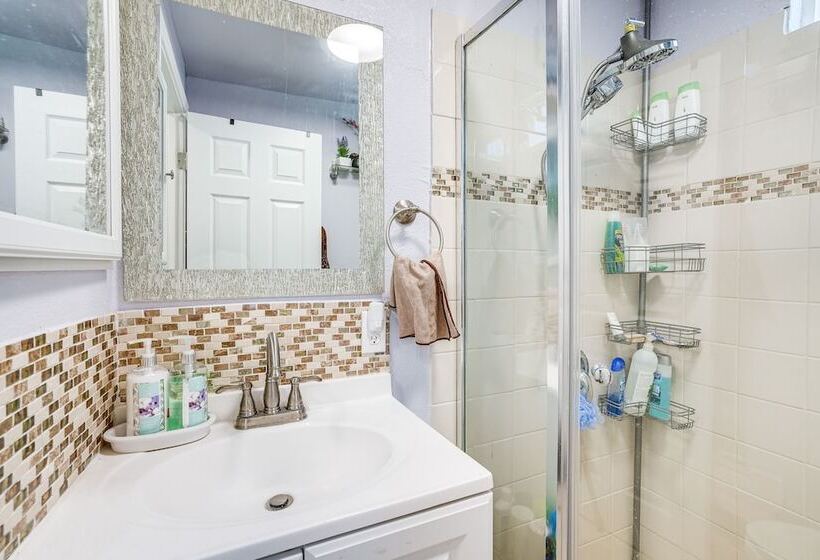 Lush Vallejo Cottage 20 Mi To Napa Wineries