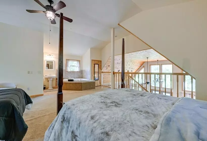 Marble Mountainside Escape W/ Wraparound Deck